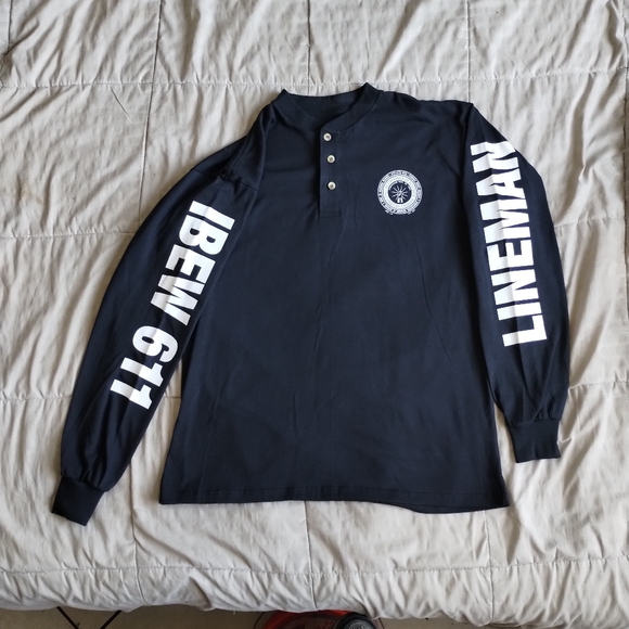 International Brotherhood of Electrical Workers ⚡ Long Sleeve LARGE Shirt NWOT - Picture 2 of 8